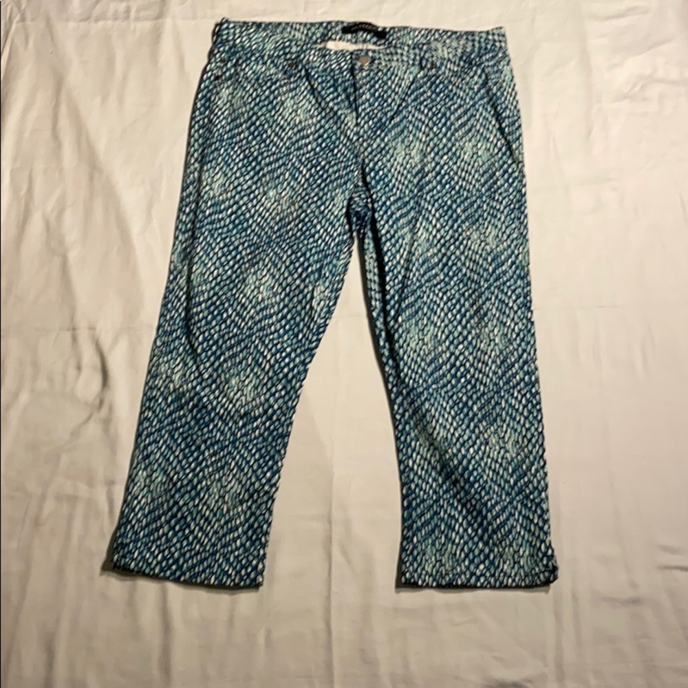 Capri pants